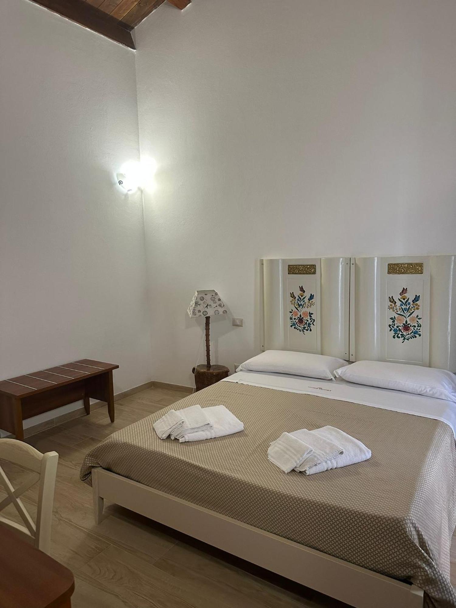 B&B Vittorio Emanuele Чиро-Марина Экстерьер фото