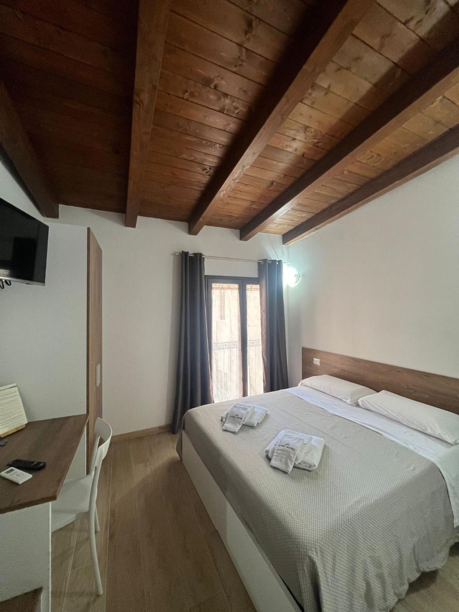 B&B Vittorio Emanuele Чиро-Марина Экстерьер фото