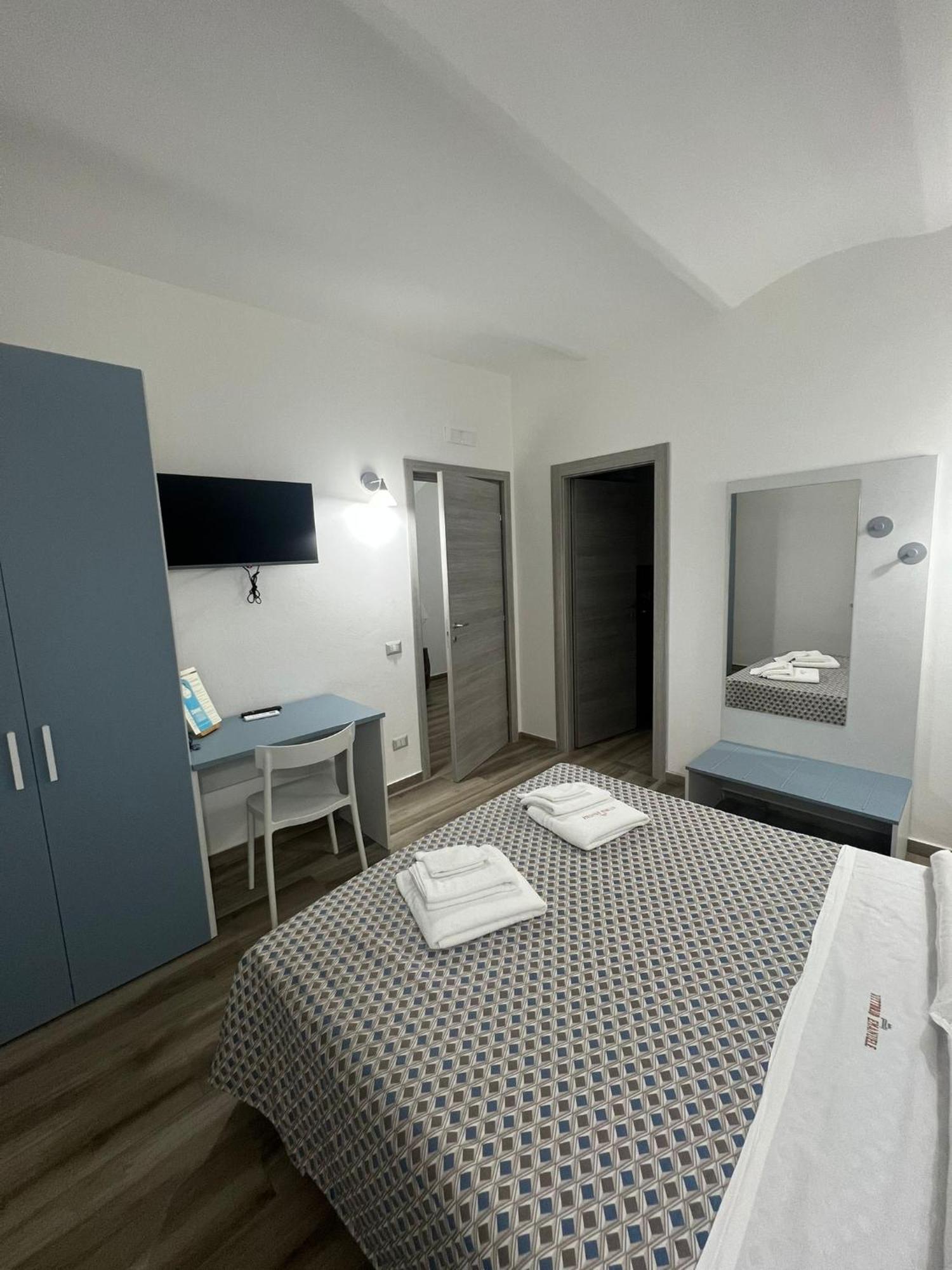 B&B Vittorio Emanuele Чиро-Марина Экстерьер фото